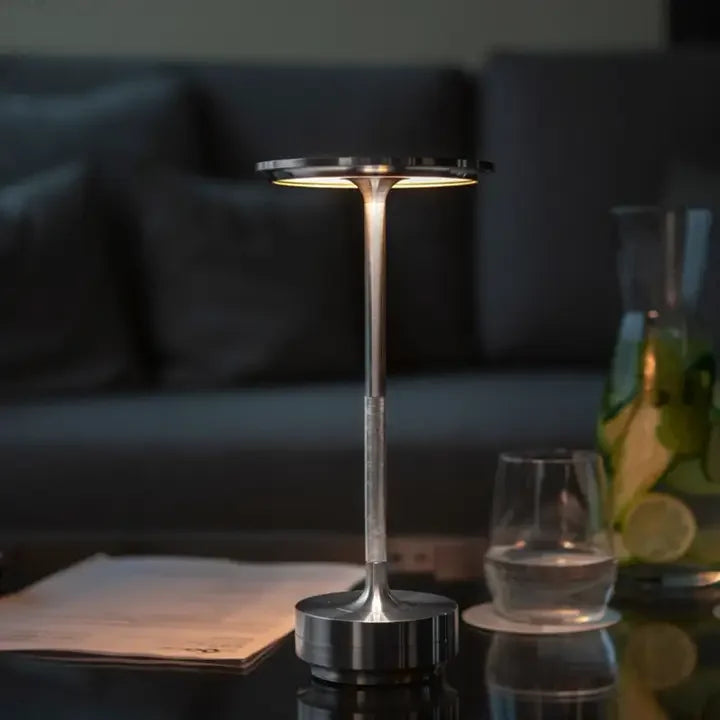 Kern | Atmosfæreforbedrende LED-skrivebordslampe – Skab Hygge & Elegance