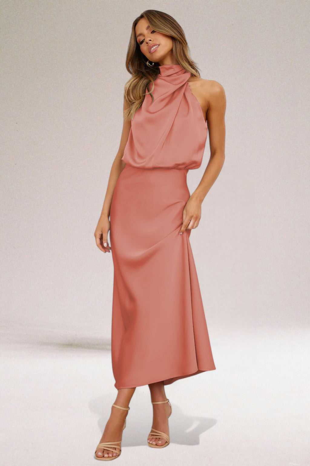 ✨Lennora™ | Satin Kjole med Halterneck