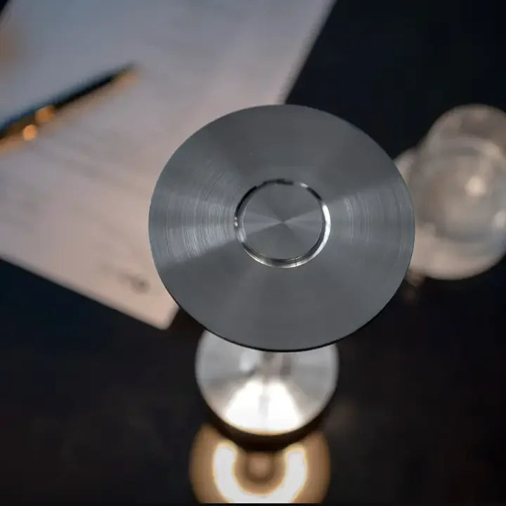 Kern | Atmosfæreforbedrende LED-skrivebordslampe – Skab Hygge & Elegance