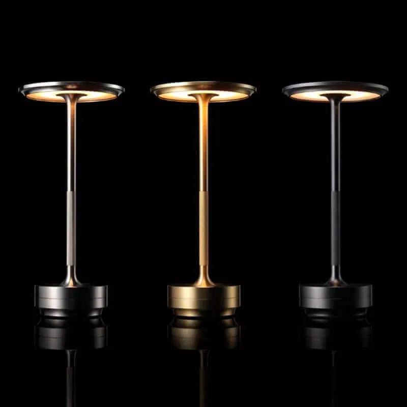 Kern | Atmosfæreforbedrende LED-skrivebordslampe – Skab Hygge & Elegance