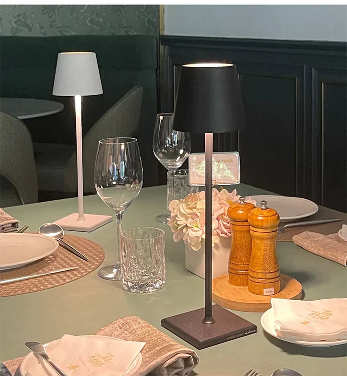 NordicLight | Trådløs, Genopladelig Bordlampe til Elegant Belysning