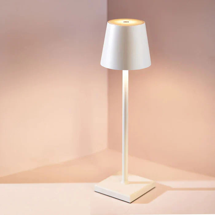 NordicLight | Trådløs, Genopladelig Bordlampe til Elegant Belysning
