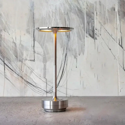 Kern | Atmosfæreforbedrende LED-skrivebordslampe – Skab Hygge &amp; Elegance